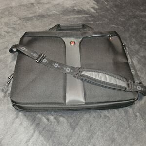 Wemger Legacy 17" Laptop Slimcase Carrying Bag Black/Gray